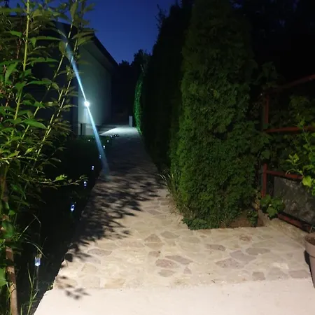 Сasa de vacaciones Flowers House Bihać