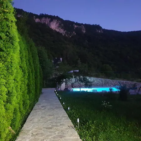 Сasa de vacaciones Flowers House Bihać